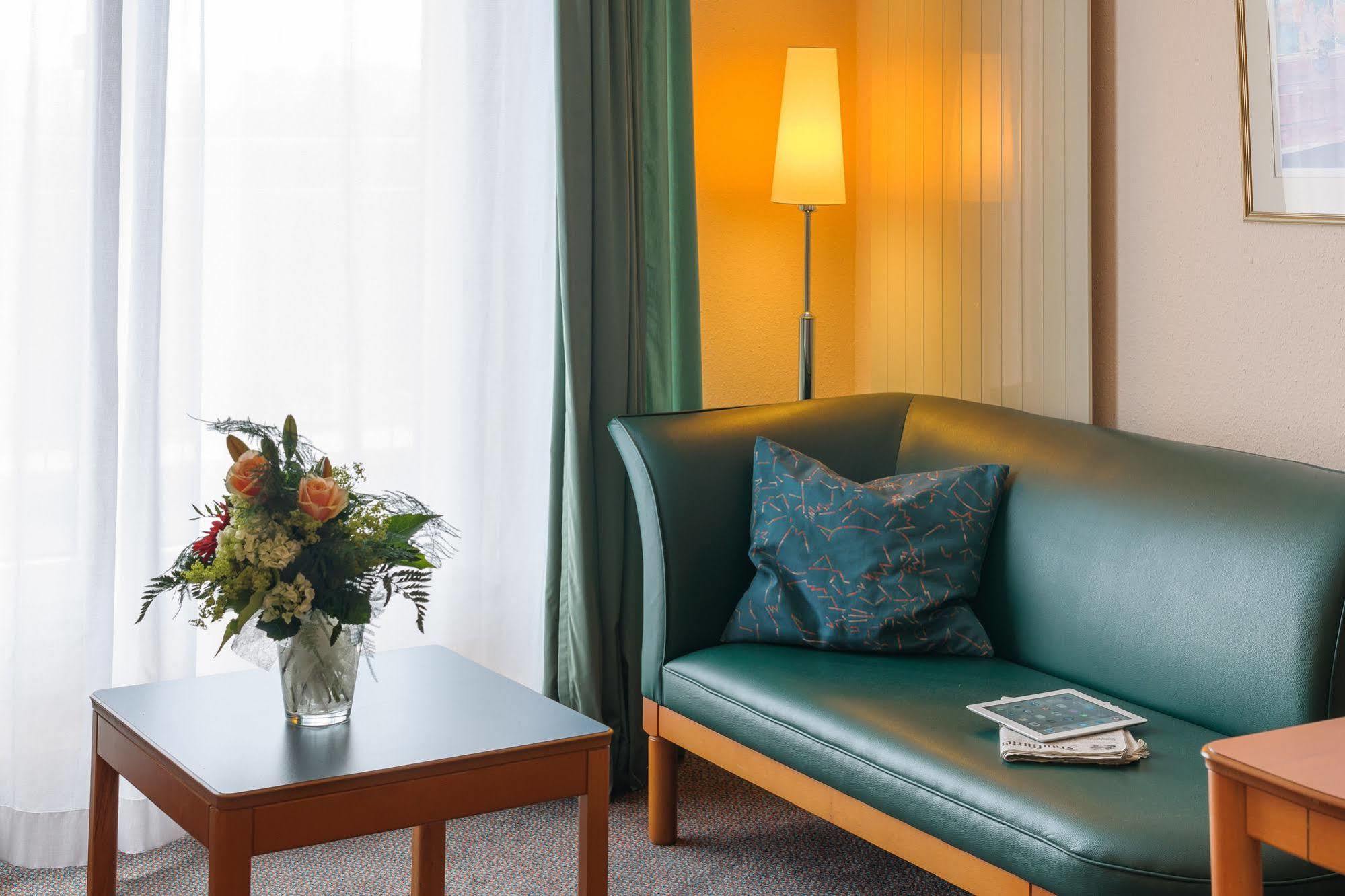 Hotel Amedia Boardinghouse Frankfurt Airport à Raunheim Extérieur photo